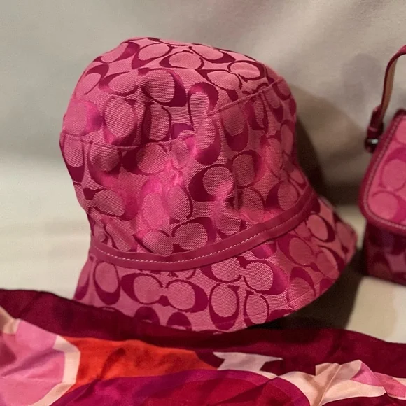 Vintage Coach Pink and Red Women's Purse, Hat and Scarf Set - Picture 2 of 4